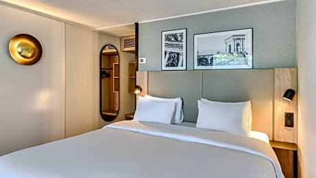 Superior Room - 1 King Bed