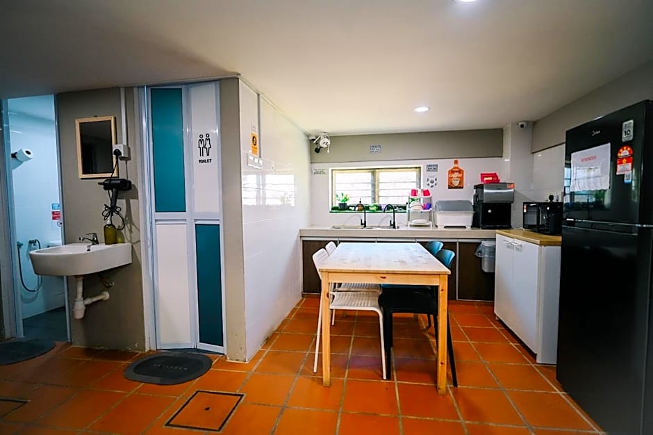 Swing & Pillows @ 87 Chulia St, Georgetown Penang