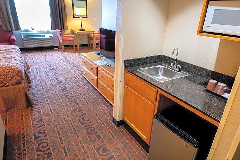 Savanna Inn & Suites