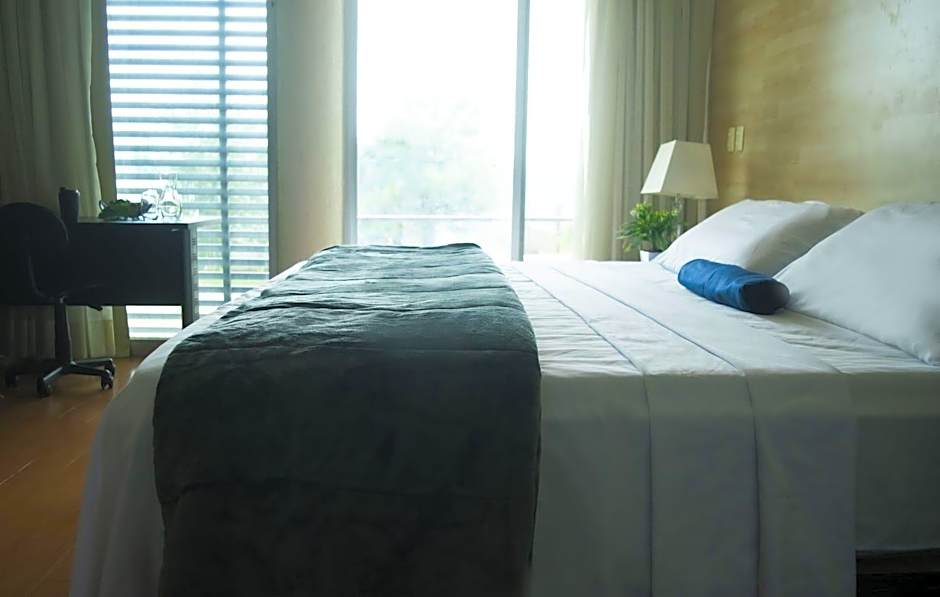 Giakor Suites - Gran Jardín