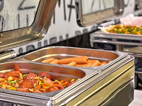 Comfortable room with 1 double bed, overlooking the Old Town