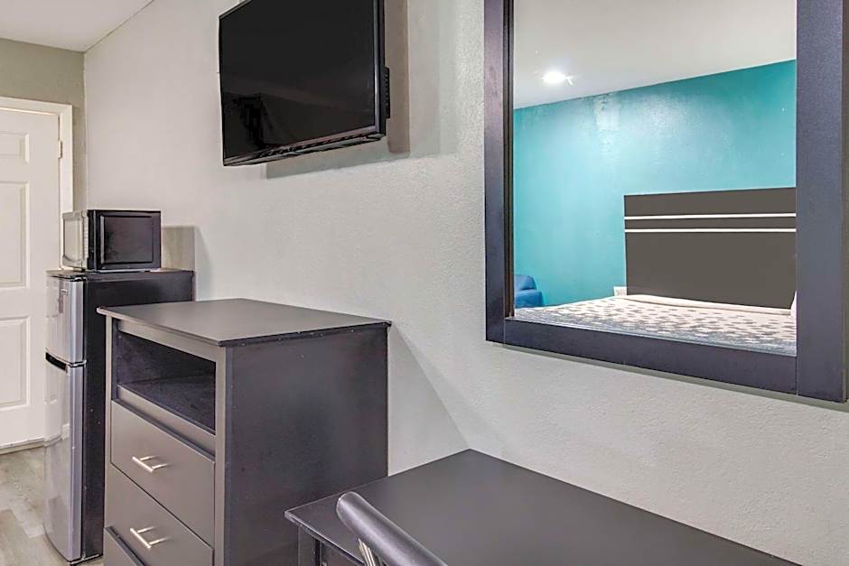 Econo Lodge Houston Brookhollow