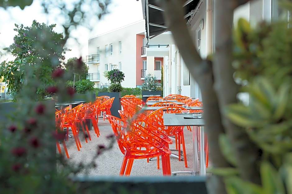 KOSY Appart'Hôtels - Campus Del Sol Esplanade