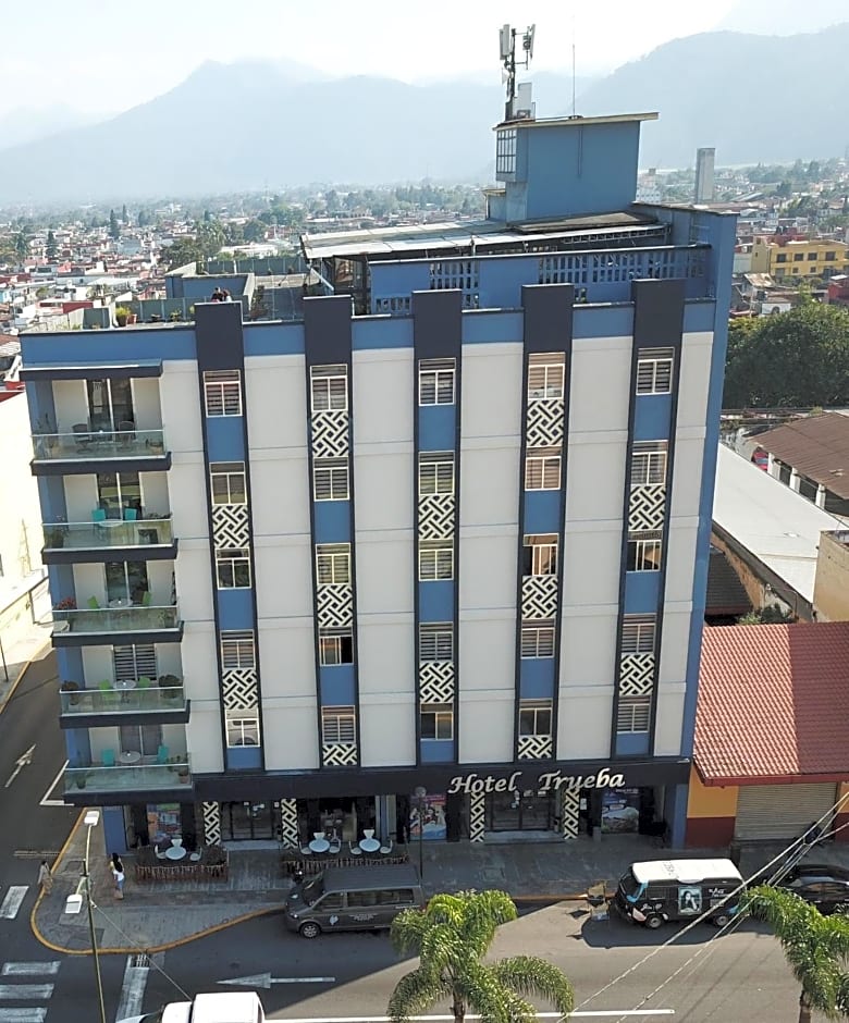 HOTEL TRUEBA