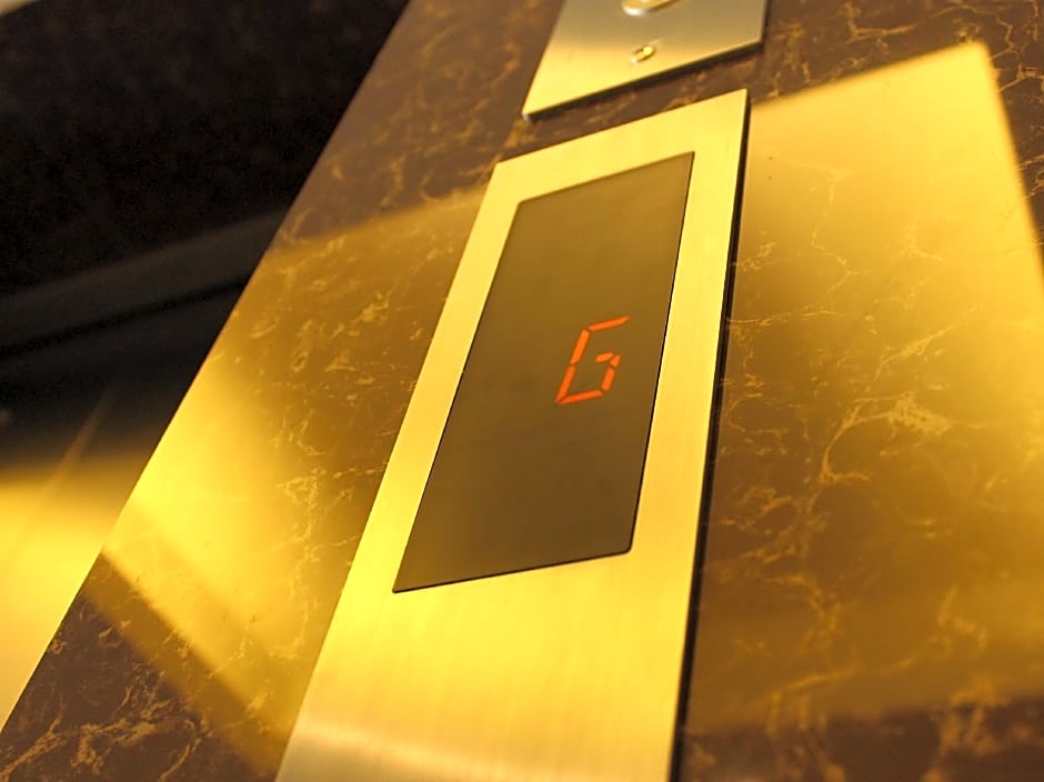Clover Hotel