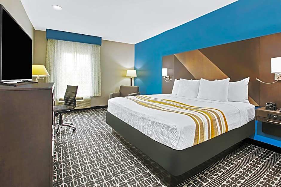 La Quinta Inn & Suites by Wyndham Sulphur Springs