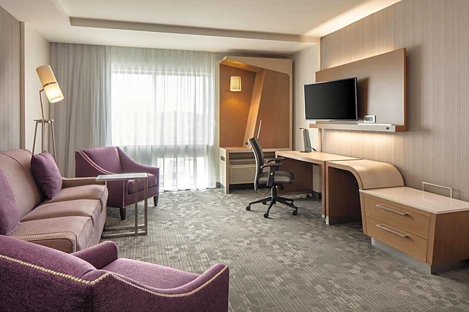 Courtyard by Marriott Omaha Bellevue at Beardmore Event Center