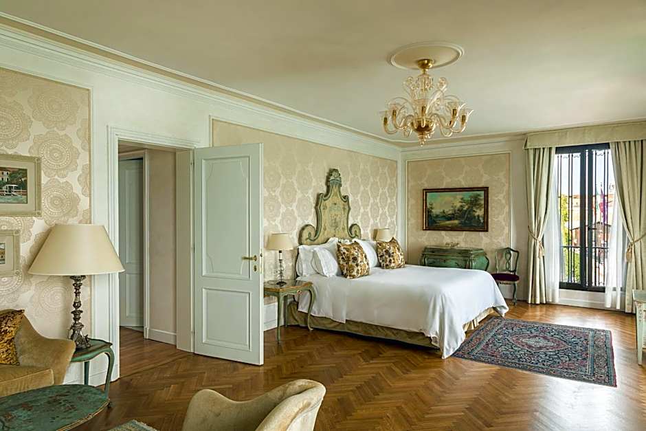 Photo 1 of 8 of Suite, Lagoon View, Balcony