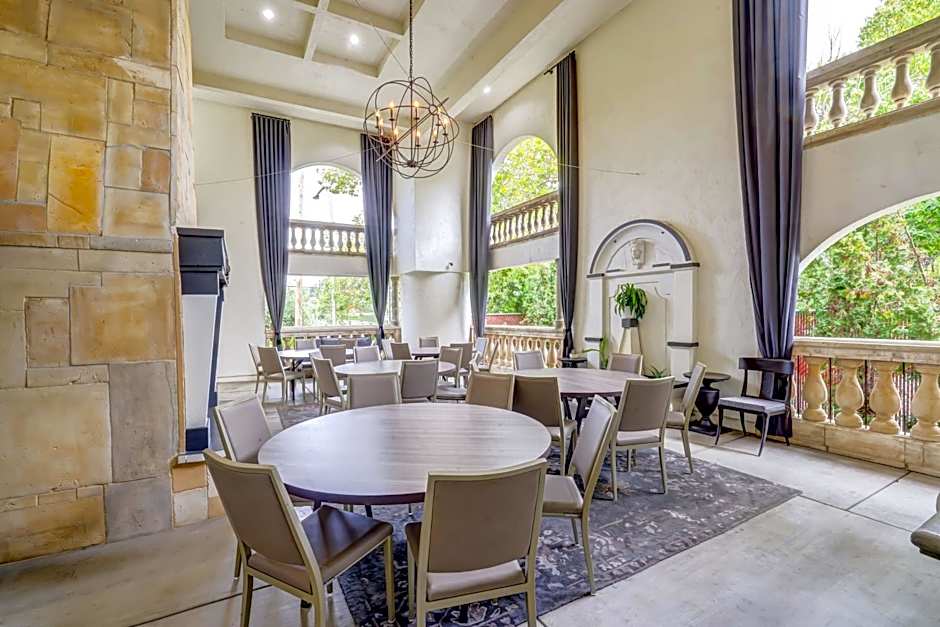 The Lodge at Healdsburg, tapestry Collection by Hilton