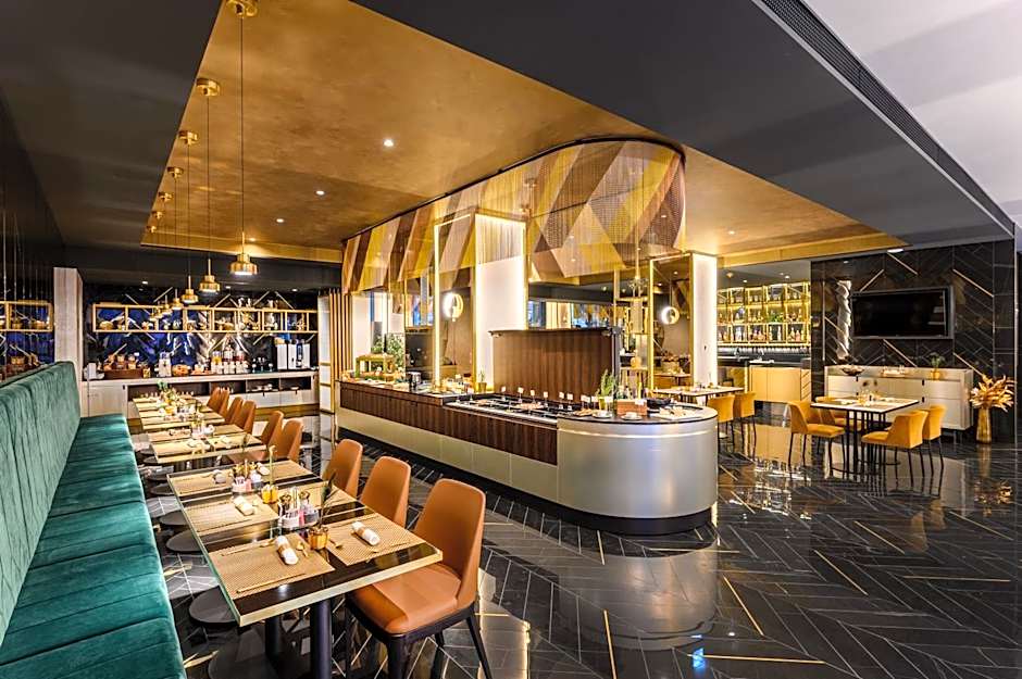 Emerald Hotel by Continental Group