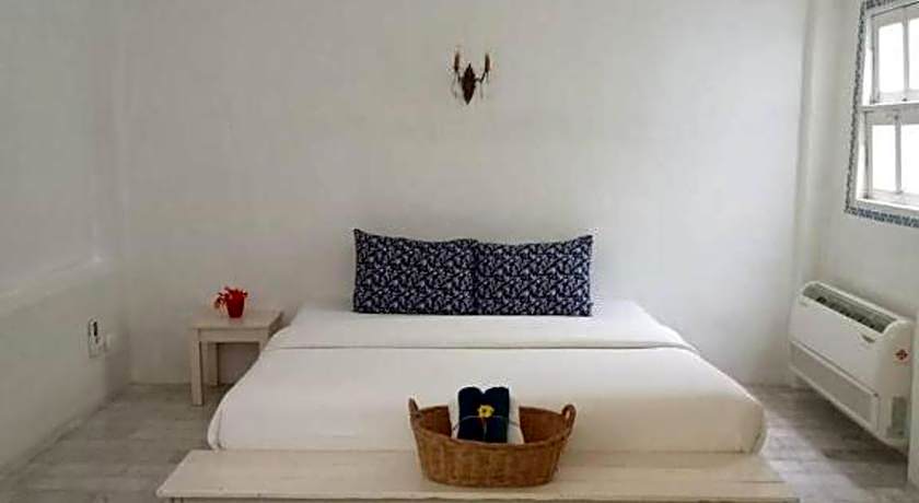 Brassiere Beach Hotel