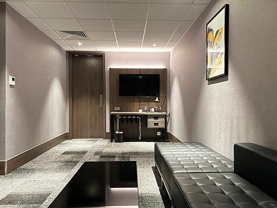 Crowne Plaza London - Kingston By IHG