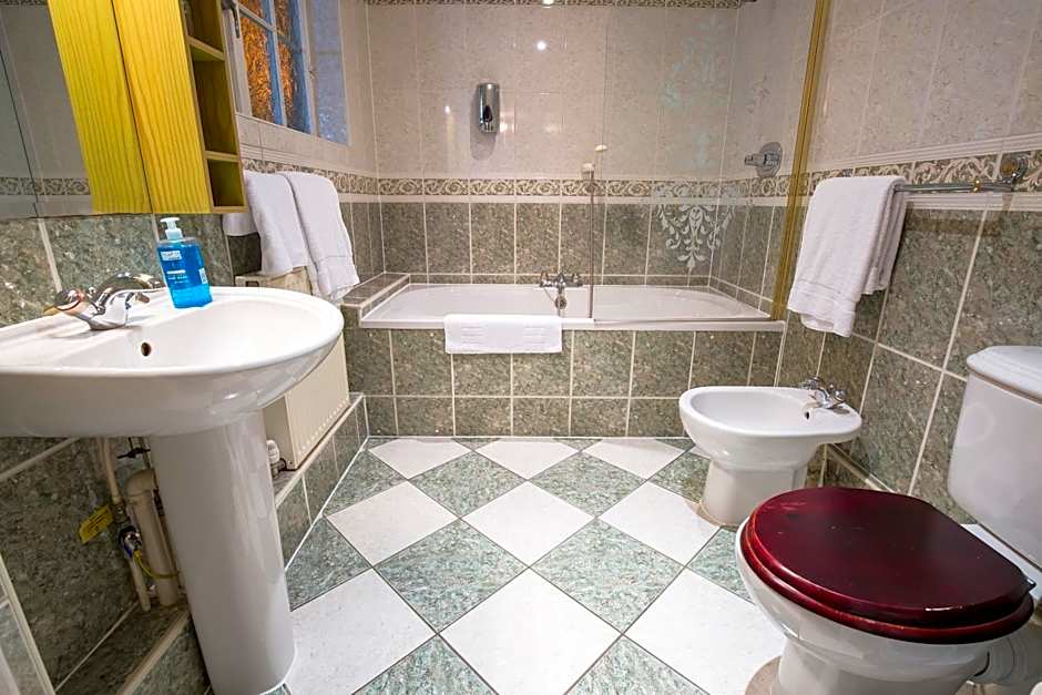 Harefield Manor Hotel