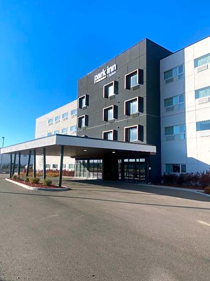 Park Inn by Radisson Edmonton Airport