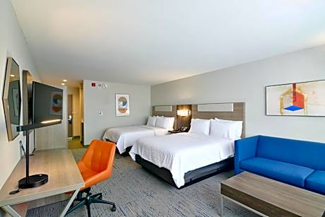 Standard Room with Two Queen Beds