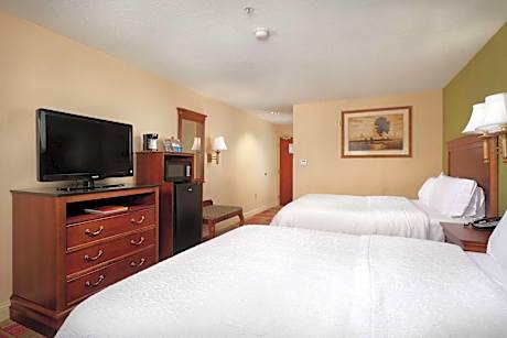 Room with Two Queen Beds - Non-Smoking