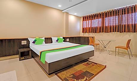 Treebo Surya Yatri Niwas