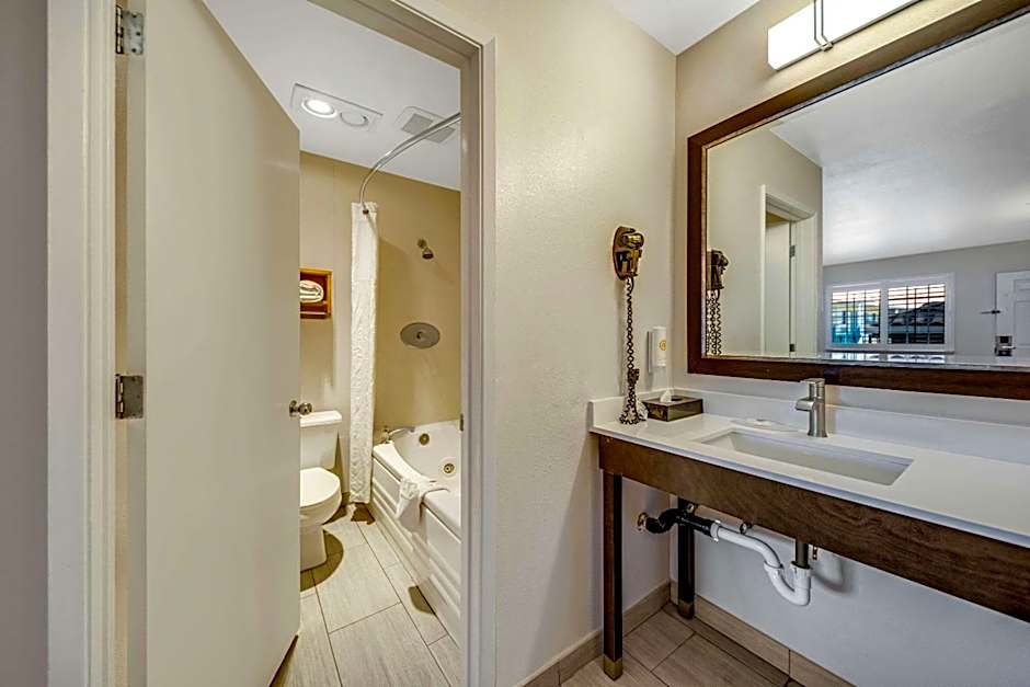 Comfort Inn Beach/Boardwalk Area