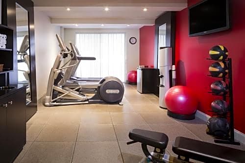 DoubleTree by Hilton Hotel Raleigh - Brownstone - University – Raleigh, NC