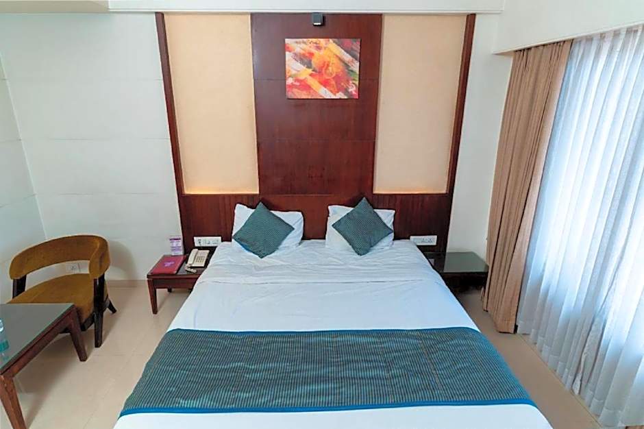 Hotel Chaitali - Pure Veg