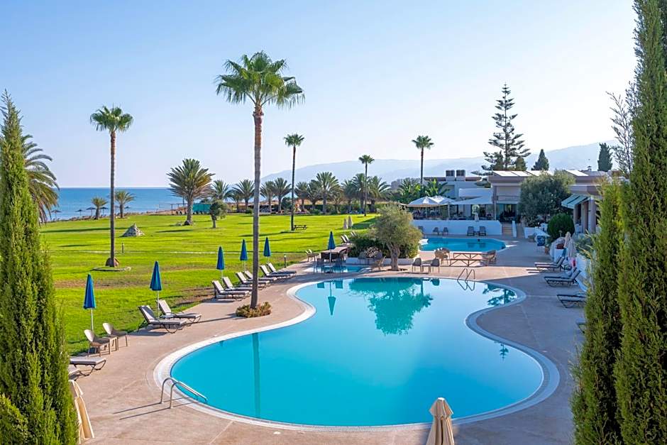 Natura Beach Hotel And Villas
