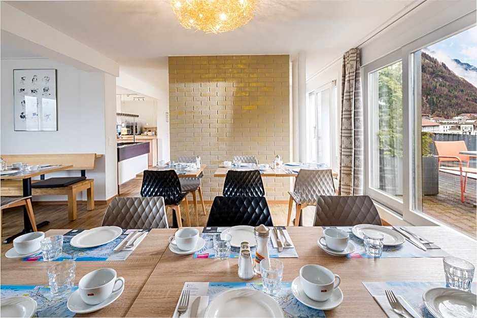 Hotel Merkur - West Station