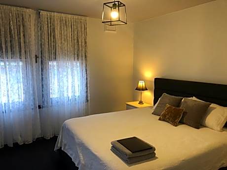 Economy Quadruple Room with Shared Bathroom