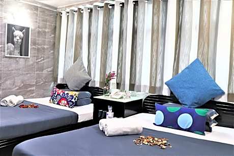 Deluxe Family Suite