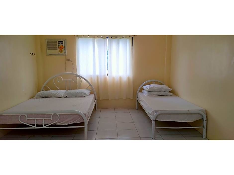 OYO 800 DDD Habitat Dormtel Bacolod 