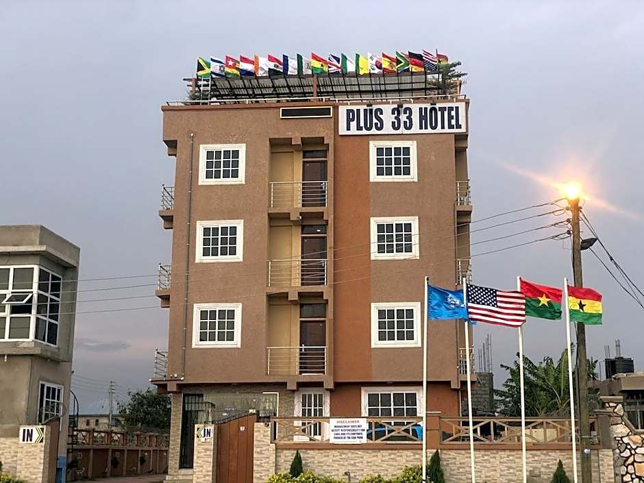 Plus 33 Hotel