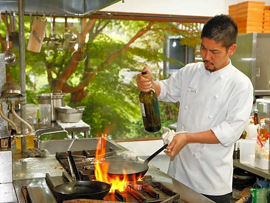 源泉掛け流しの宿Albergo湯楽