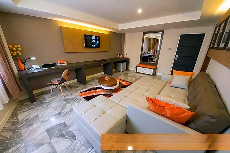 Dragon River Avenue Hotel