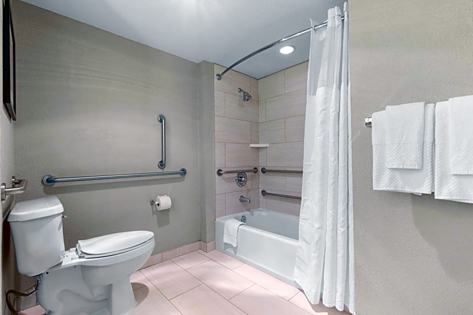 DoubleTree by Hilton Park City - The Yarrow