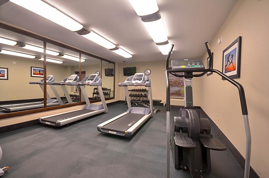 Holiday Inn Express & Suites Fayetteville University of Arkansas Area, an IHG Hotel