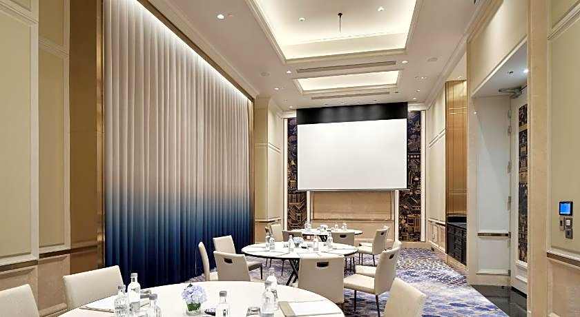 Grande Centre Point Surawong Bangkok