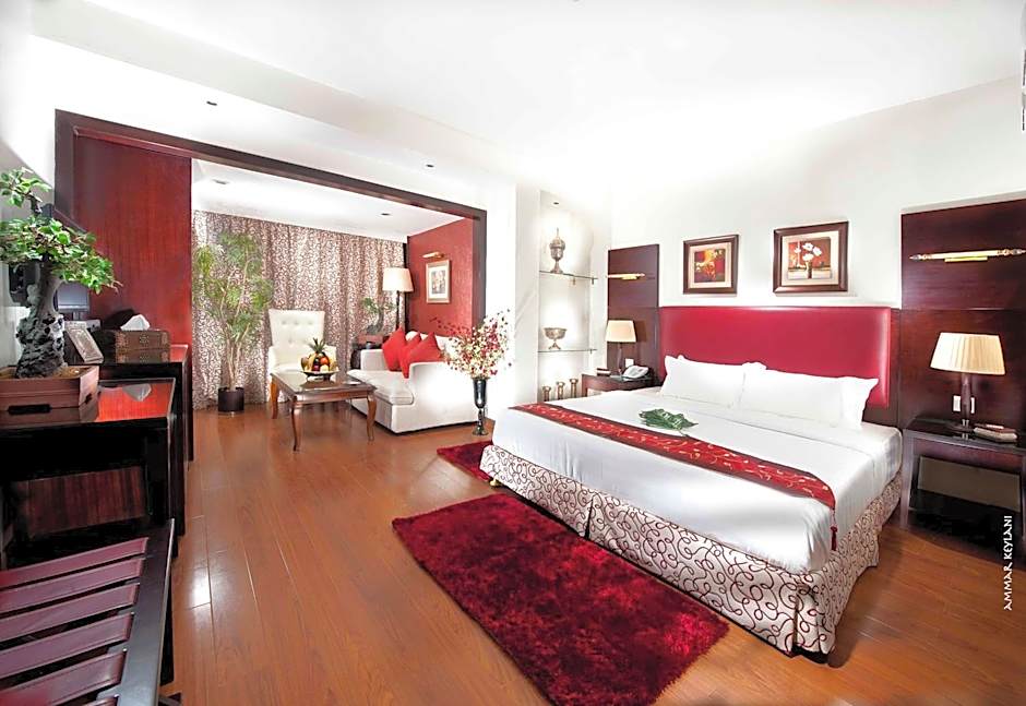 Photo 1 of 10 of Junior Suite