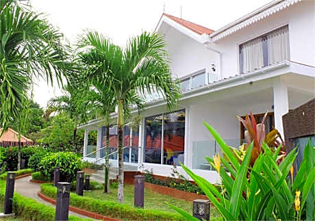 Le Relax Hotel and Restaurant