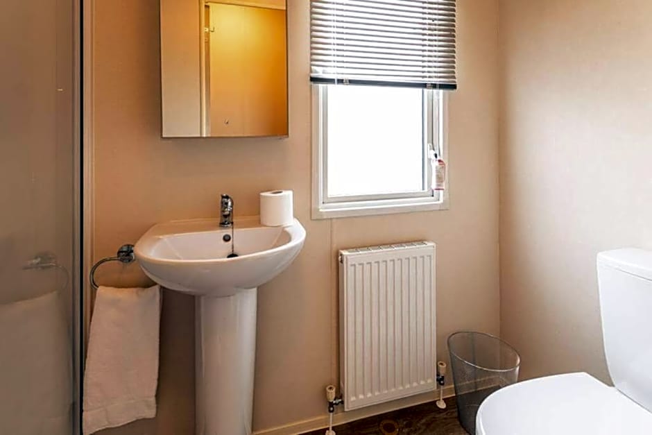 Cedar Lodge With Hot Tub