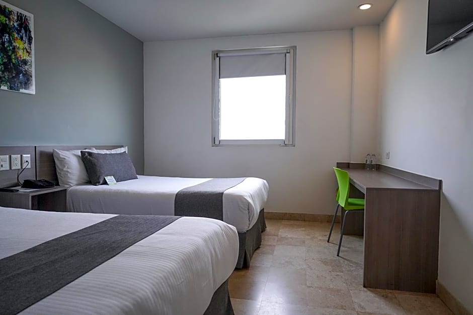 SR Hotel