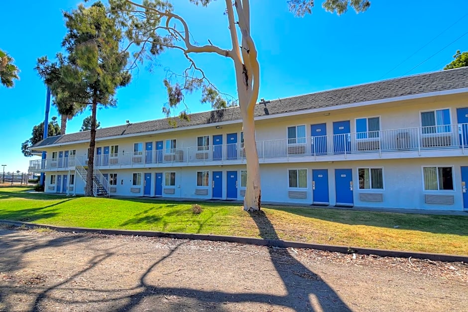 Motel 6-San Diego, CA - North