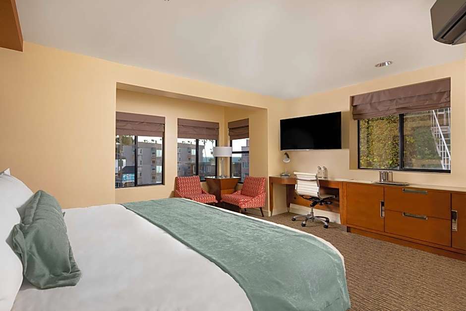 Cormorant Boutique Hotel