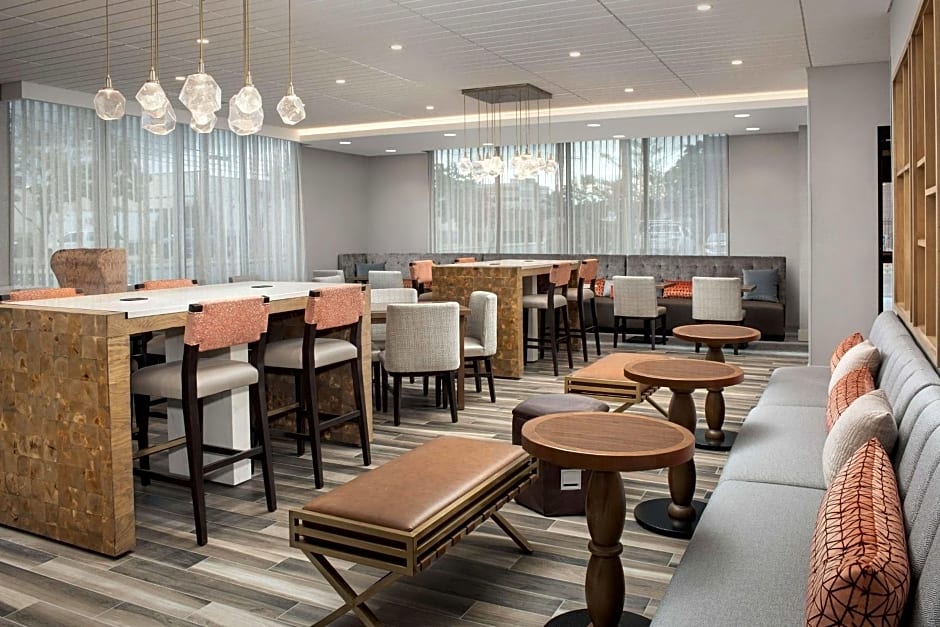 Hampton Inn By Hilton Boston Logan Airport Chelsea