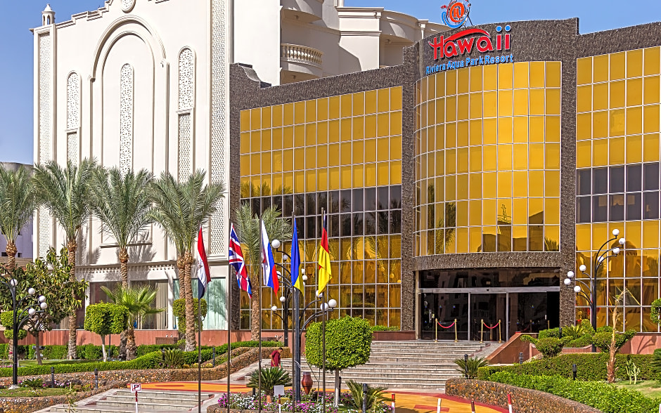 SUNRISE Riviera Resort