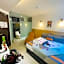 Dolphin Hotel