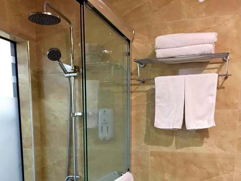 GreenTree Alliance Bengbu Railway Station Hotel