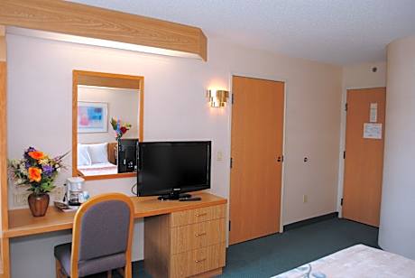 Double Room with Two Double Beds - Accessible/Non-Smoking