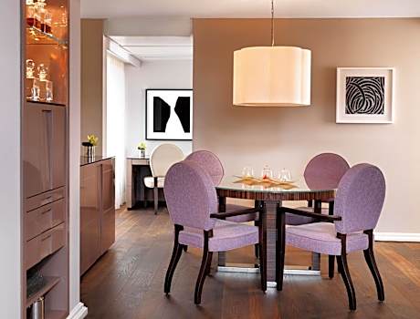 King Suite with View