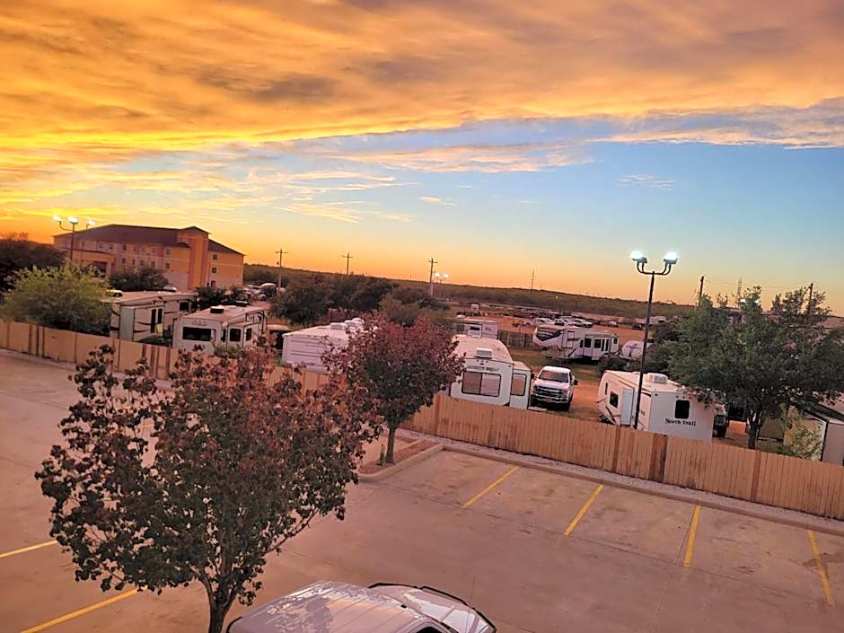 Cotulla Whitten Inn