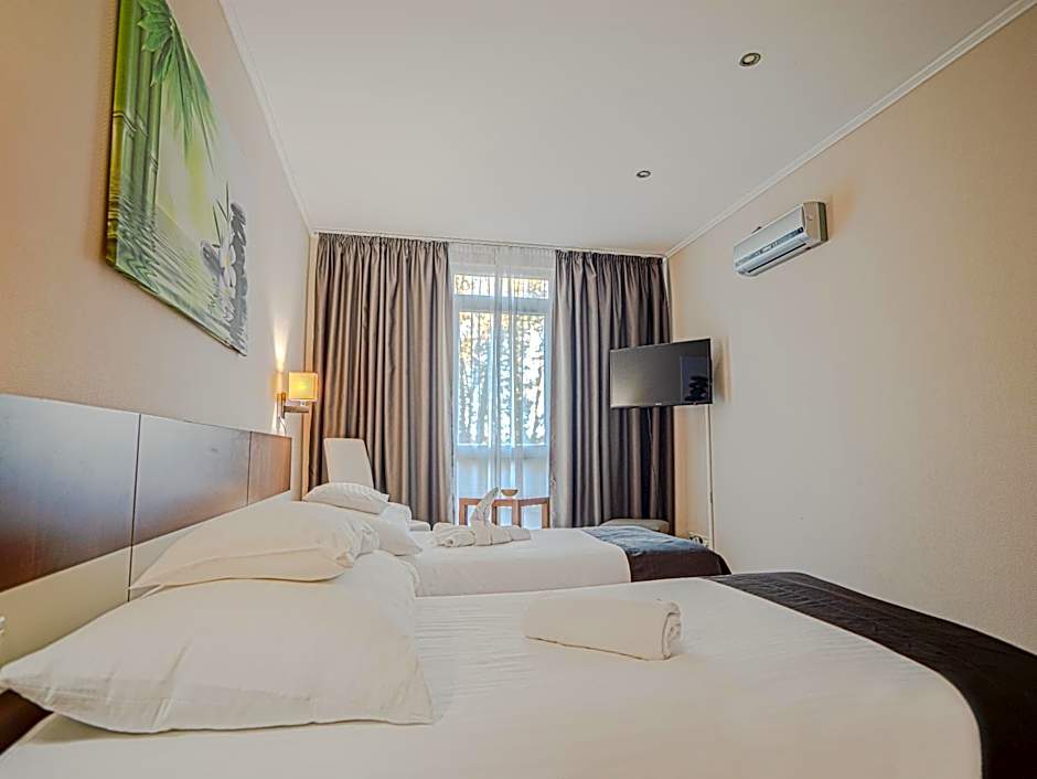 Holiday Beach Budapest Wellness Hotel with Sauna Park