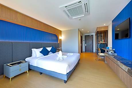 Superior Deluxe Double or Twin Room
